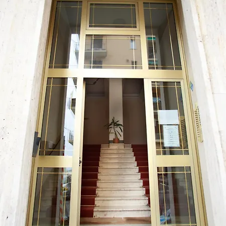 Ferienwohnung Sofia House With Private Parking Genua Exterior foto